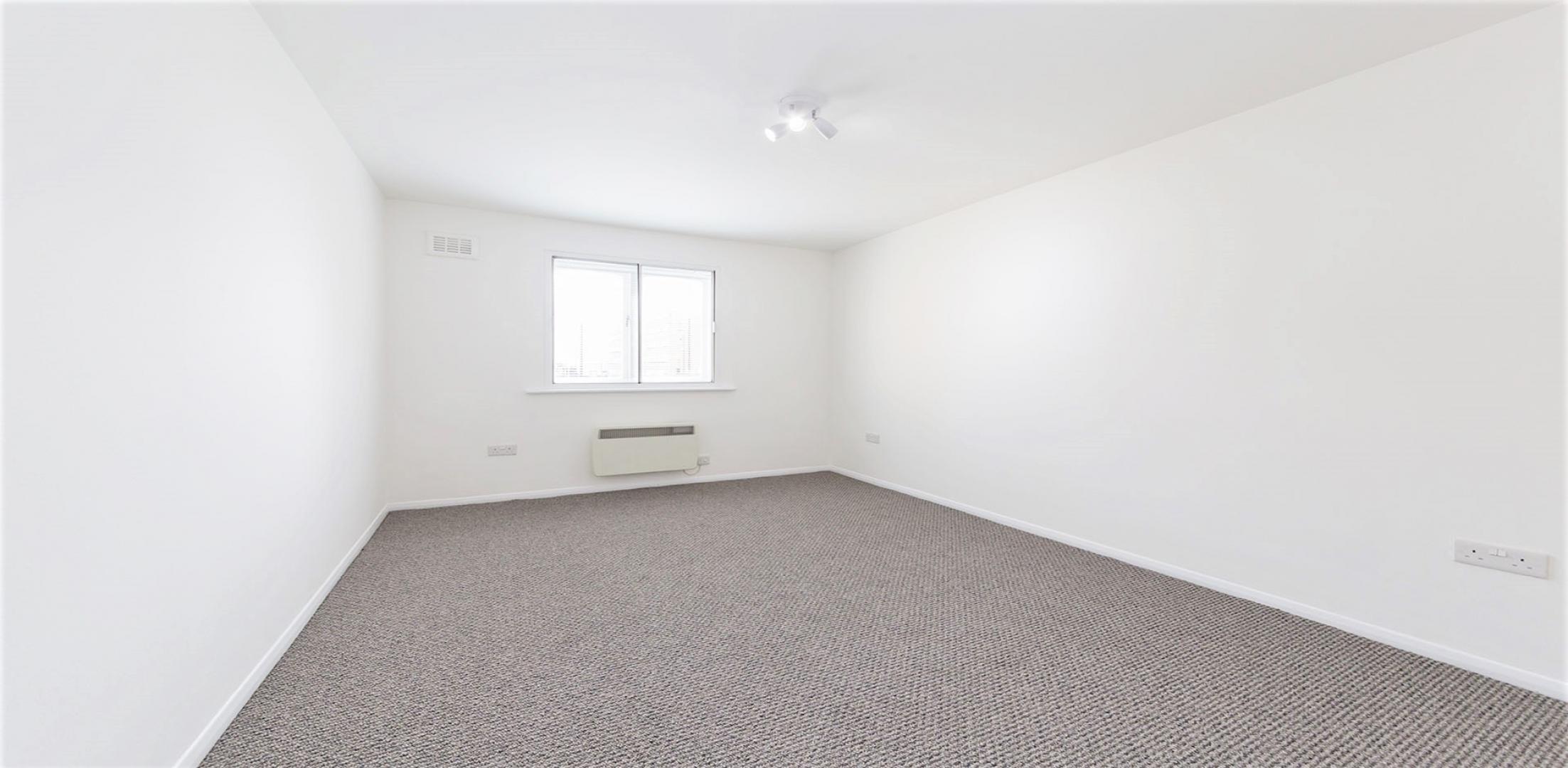 			1 Bedroom, 1 bath, 1 reception Flat			 Harrow Road, KENSAL GREEN